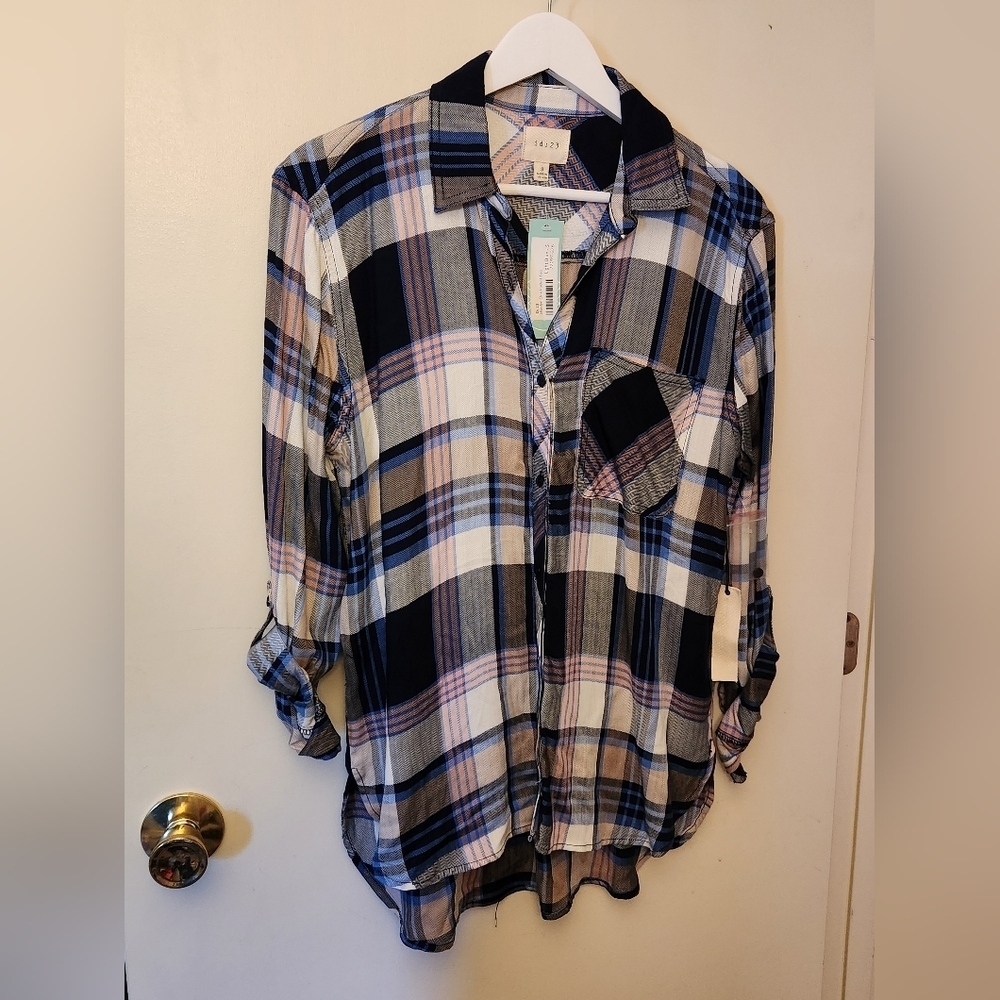 NWT Stitch Fix ID: 23 Shaelyn One Pocket Plaid Top Size Small